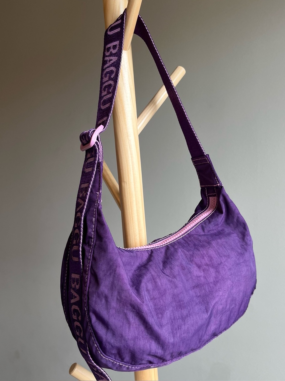 BAGGU Small Sugarplum Crescent
